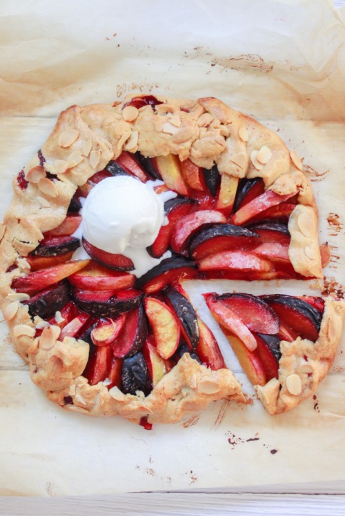 flat lay of the gluten free stone fruit galette